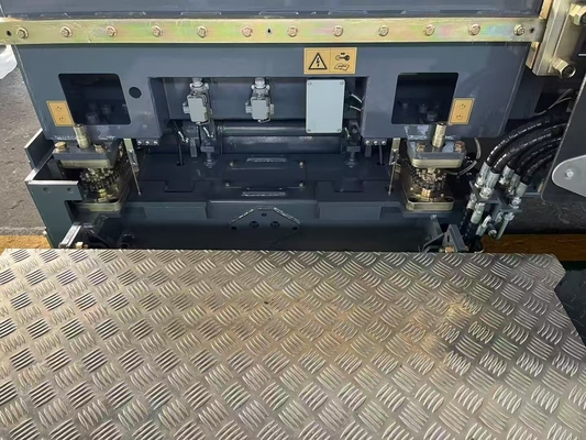 AB500-3TV用アスファルト舗装機用5mスクリードプレートアセンブリ